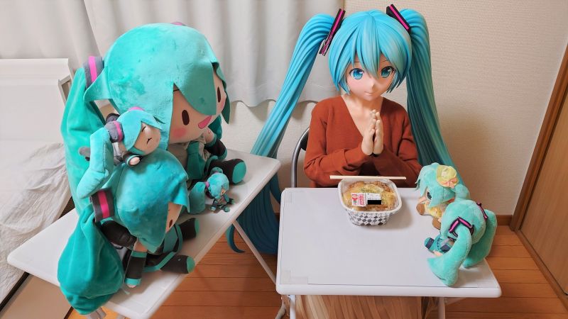 cuoc-song-hon-nhan-cua-anh-kondo-va-hatsune-miku cuoc-song-hon-nhan-cua-anh-kondo-va-hatsune-miku